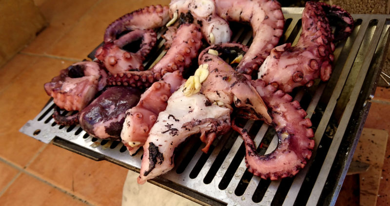 Oktopus auf dem Grill