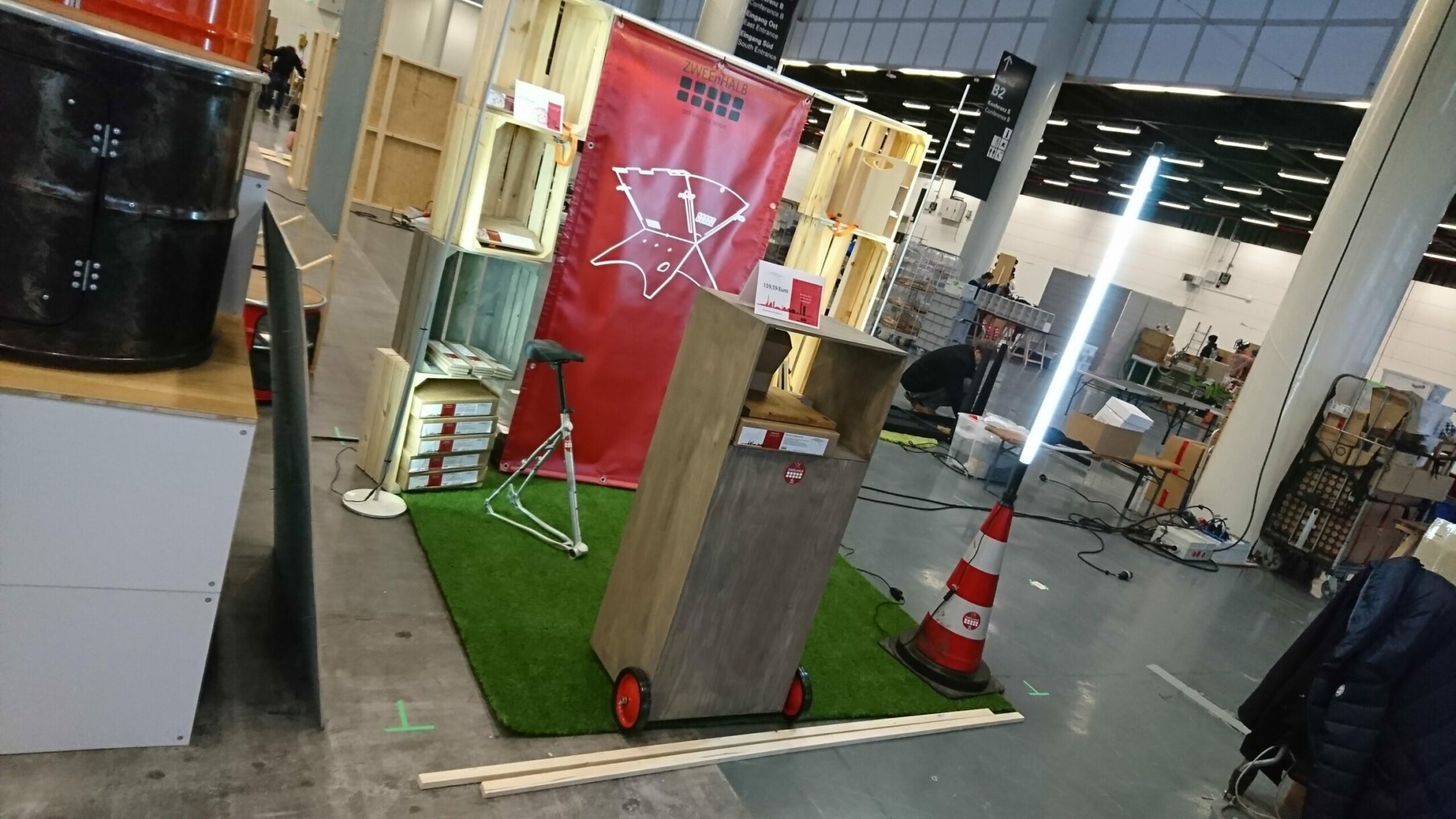 Stand assembly 2017